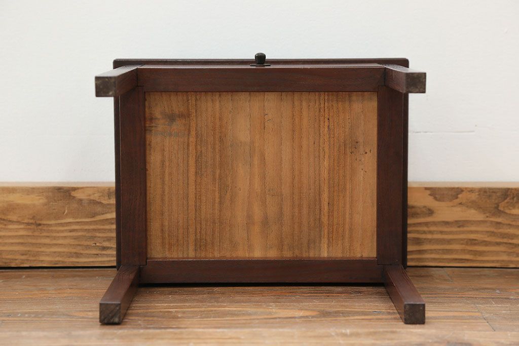 アンティーク雑貨　古民具・骨董 古い桑材の上質な透かし彫り　花台(サイドテーブル)