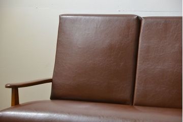 レトロ家具　アンティーク 1960年代　珍しいデザインのレトロで重厚なナラ材3Pソファ