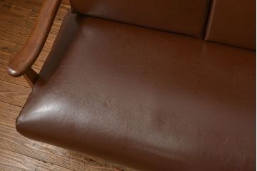 レトロ家具　アンティーク 1960年代　珍しいデザインのレトロで重厚なナラ材3Pソファ