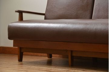 レトロ家具　アンティーク 1960年代　珍しいデザインのレトロで重厚なナラ材3Pソファ