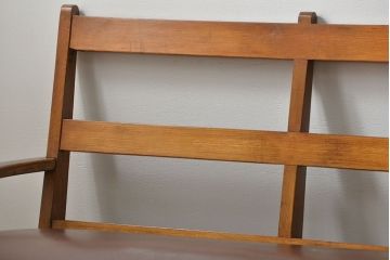 レトロ家具　アンティーク 1960年代　珍しいデザインのレトロで重厚なナラ材3Pソファ