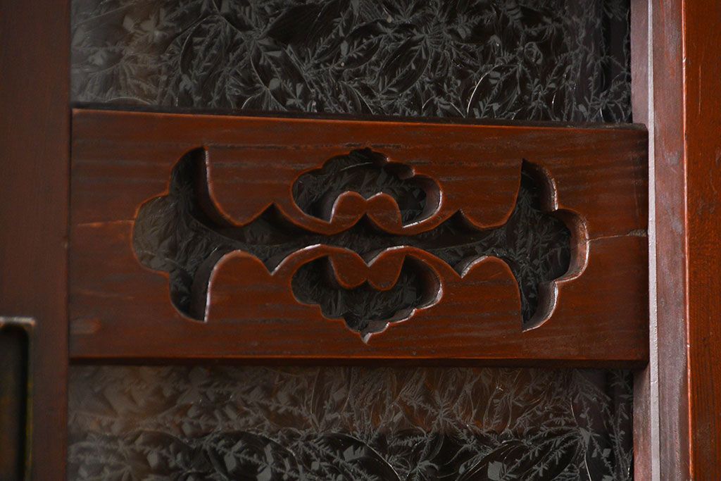 アンティーク家具　アンティーク 丸桟仕上げの上質な六尺近江水屋箪笥