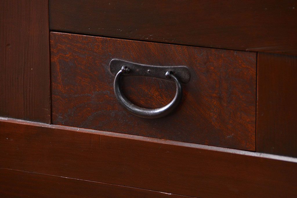 アンティーク家具　アンティーク 丸桟仕上げの上質な六尺近江水屋箪笥