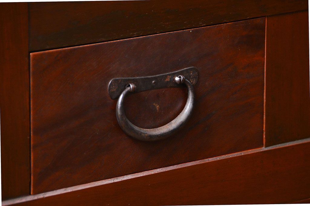 アンティーク家具　アンティーク 丸桟仕上げの上質な六尺近江水屋箪笥