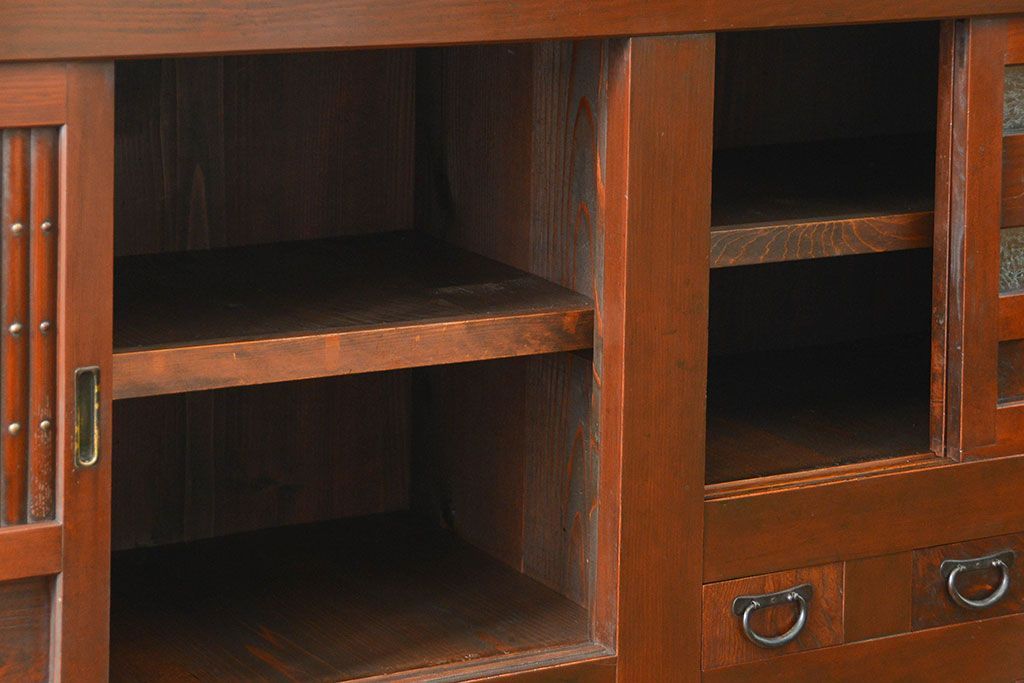 アンティーク家具　アンティーク 丸桟仕上げの上質な六尺近江水屋箪笥