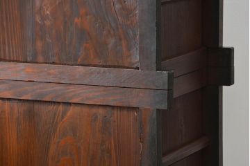 アンティーク家具　アンティーク 丸桟仕上げの上質な六尺近江水屋箪笥