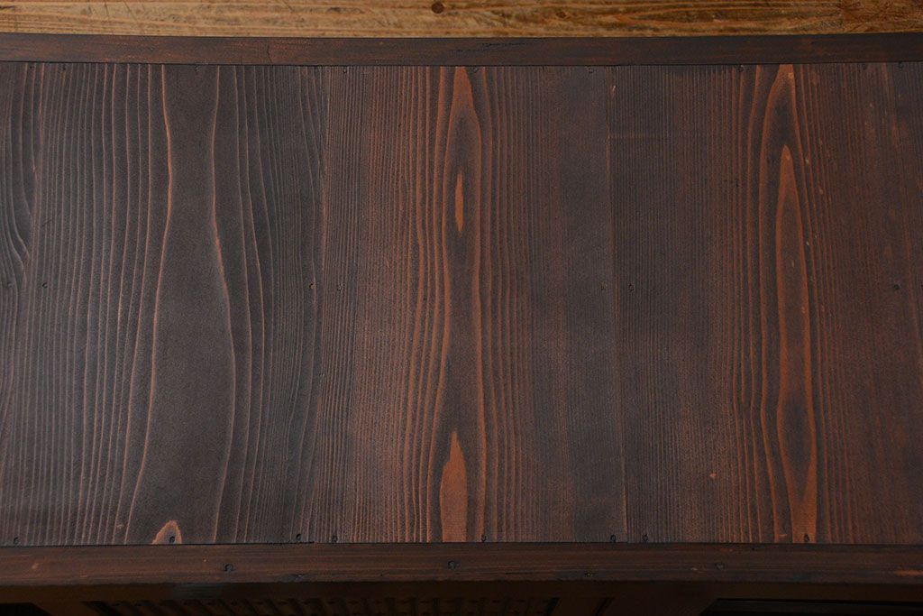 アンティーク家具　アンティーク 丸桟仕上げの上質な六尺近江水屋箪笥