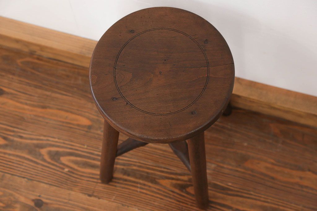 アンティーク家具　アンティーク 古い木の味わい深いスツール(丸椅子、丸イス)