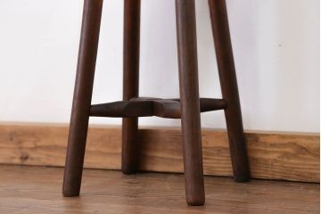 アンティーク家具　アンティーク 古い木の味わい深いスツール(丸椅子、丸イス)