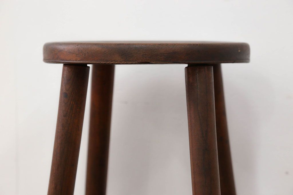 アンティーク家具　アンティーク 古い木の味わい深いスツール(丸椅子、丸イス)