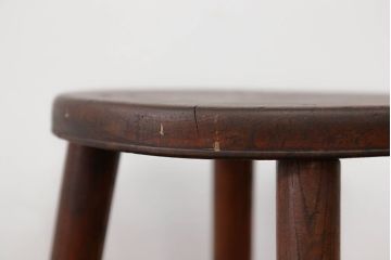 アンティーク家具　アンティーク 古い木の味わい深いスツール(丸椅子、丸イス)