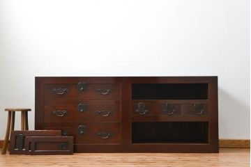 アンティーク家具　アンティーク 使い込まれた収納箪笥サイドボード　(水屋箪笥、キャビネット、チェスト)