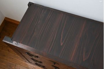 アンティーク家具　アンティーク 使い込まれた収納箪笥サイドボード　(水屋箪笥、キャビネット、チェスト)