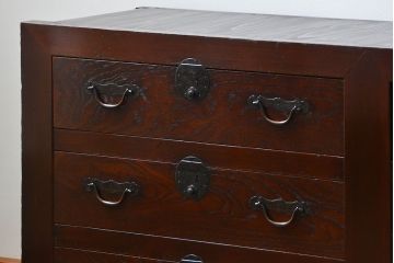 アンティーク家具　アンティーク 使い込まれた収納箪笥サイドボード　(水屋箪笥、キャビネット、チェスト)