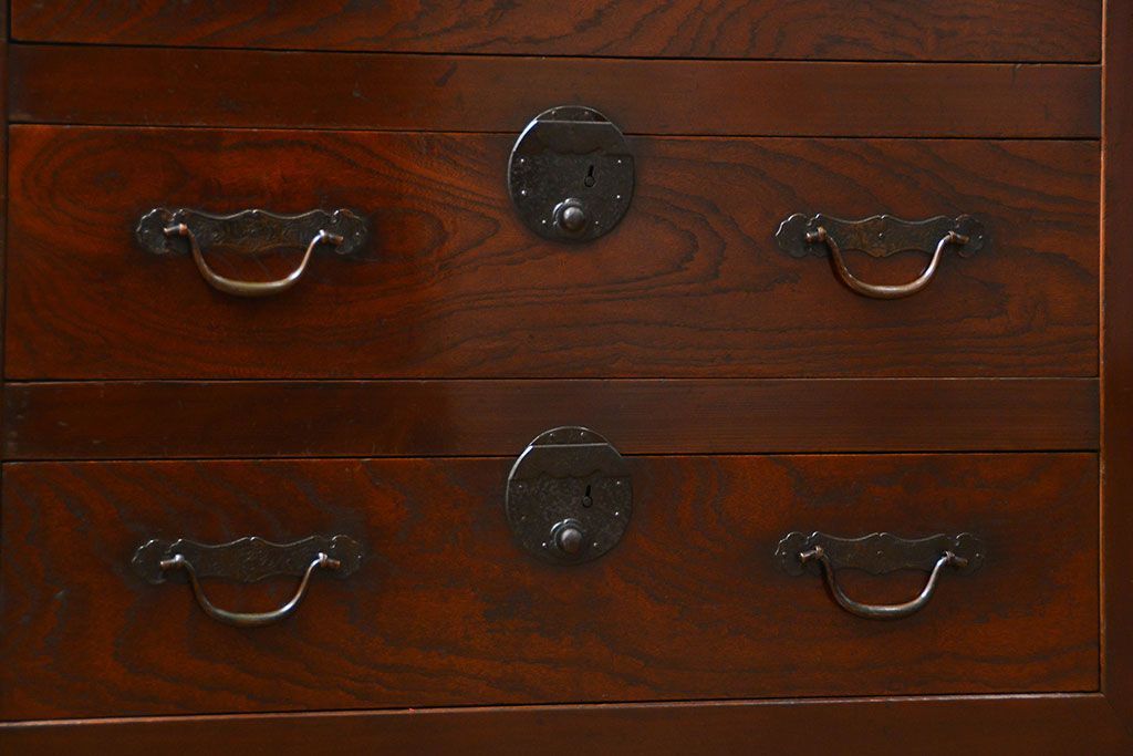 アンティーク家具　アンティーク 使い込まれた収納箪笥サイドボード　(水屋箪笥、キャビネット、チェスト)