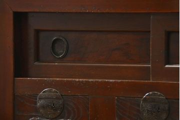 アンティーク家具　アンティーク 使い込まれた収納箪笥サイドボード　(水屋箪笥、キャビネット、チェスト)