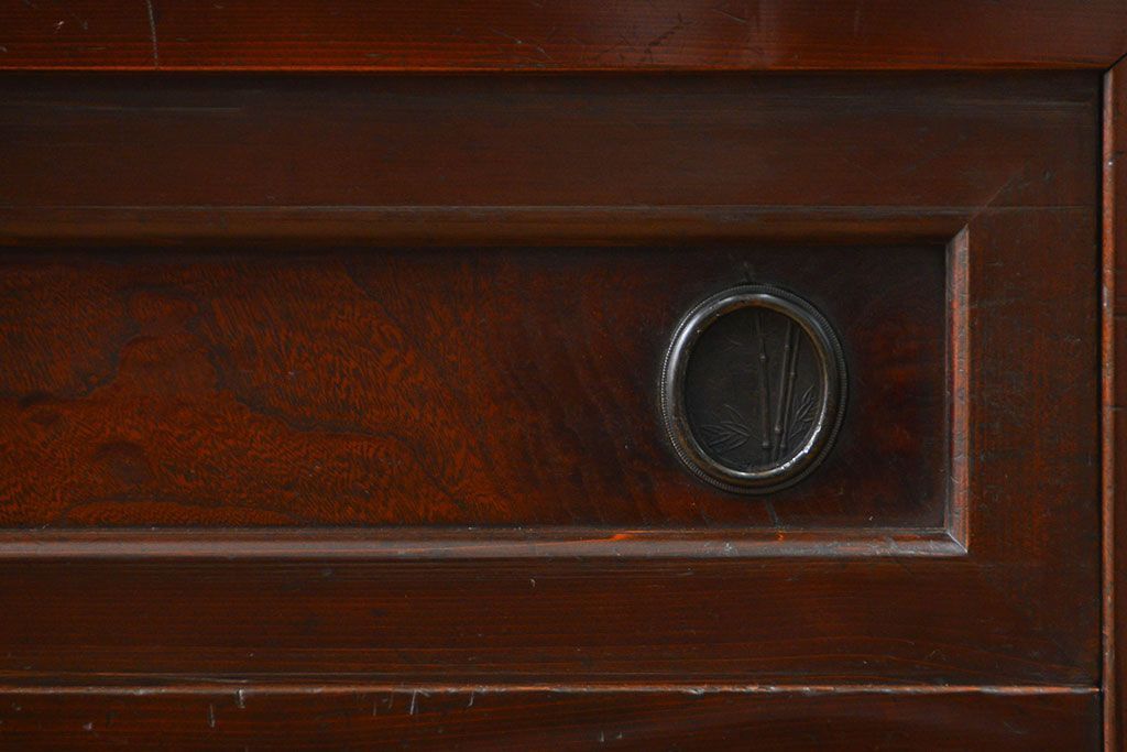 アンティーク家具　アンティーク 使い込まれた収納箪笥サイドボード　(水屋箪笥、キャビネット、チェスト)