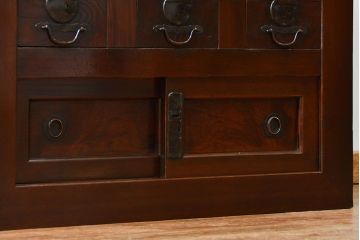 アンティーク家具　アンティーク 使い込まれた収納箪笥サイドボード　(水屋箪笥、キャビネット、チェスト)