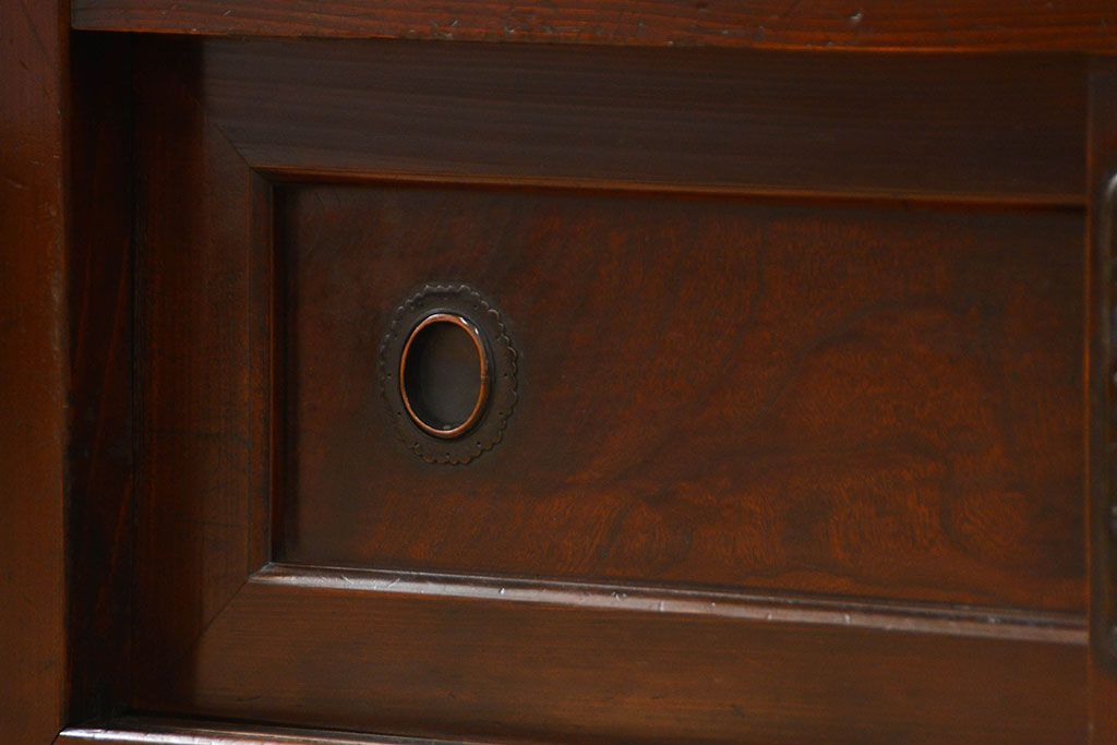 アンティーク家具　アンティーク 使い込まれた収納箪笥サイドボード　(水屋箪笥、キャビネット、チェスト)