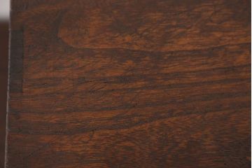 アンティーク家具　アンティーク 古い木の小さな3杯小引き出し