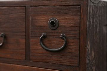 アンティーク家具　アンティーク 古い木の小さな3杯小引き出し