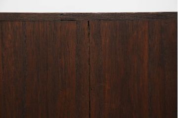 アンティーク家具　アンティーク 古い木の小さな3杯小引き出し