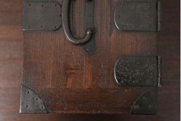 アンティーク雑貨　古民具・骨董 古い桐材の金具の立派な硯箱(小引き出し)