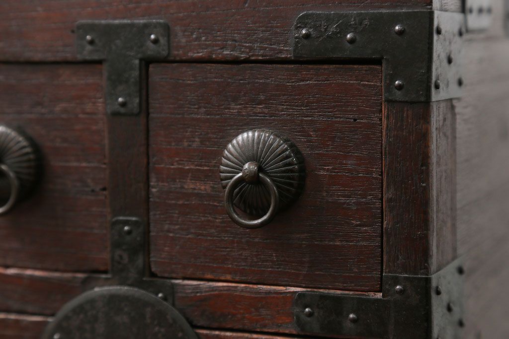 アンティーク雑貨　古民具・骨董 古い桐材の金具の立派な硯箱(小引き出し)