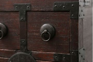 アンティーク雑貨　古民具・骨董 古い桐材の金具の立派な硯箱(小引き出し)