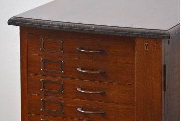 アンティーク家具　イギリスアンティーク マホガニー材!上質な作りの12杯引き出し(ドロワー、書類ケース)