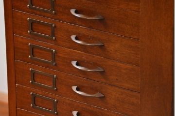 アンティーク家具　イギリスアンティーク マホガニー材!上質な作りの12杯引き出し(ドロワー、書類ケース)