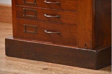 アンティーク家具　イギリスアンティーク マホガニー材!上質な作りの12杯引き出し(ドロワー、書類ケース)