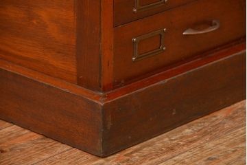 アンティーク家具　イギリスアンティーク マホガニー材!上質な作りの12杯引き出し(ドロワー、書類ケース)