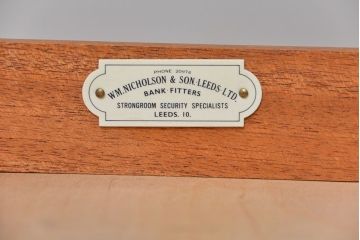 アンティーク家具　イギリスアンティーク マホガニー材!上質な作りの12杯引き出し(ドロワー、書類ケース)