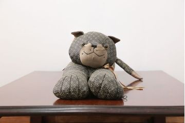 アンティーク雑貨　イギリスアンティーク 猫のかわいいぬいぐるみ