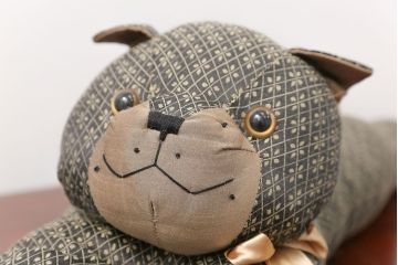 アンティーク雑貨　イギリスアンティーク 猫のかわいいぬいぐるみ