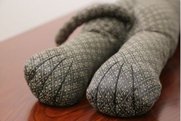 アンティーク雑貨　イギリスアンティーク 猫のかわいいぬいぐるみ