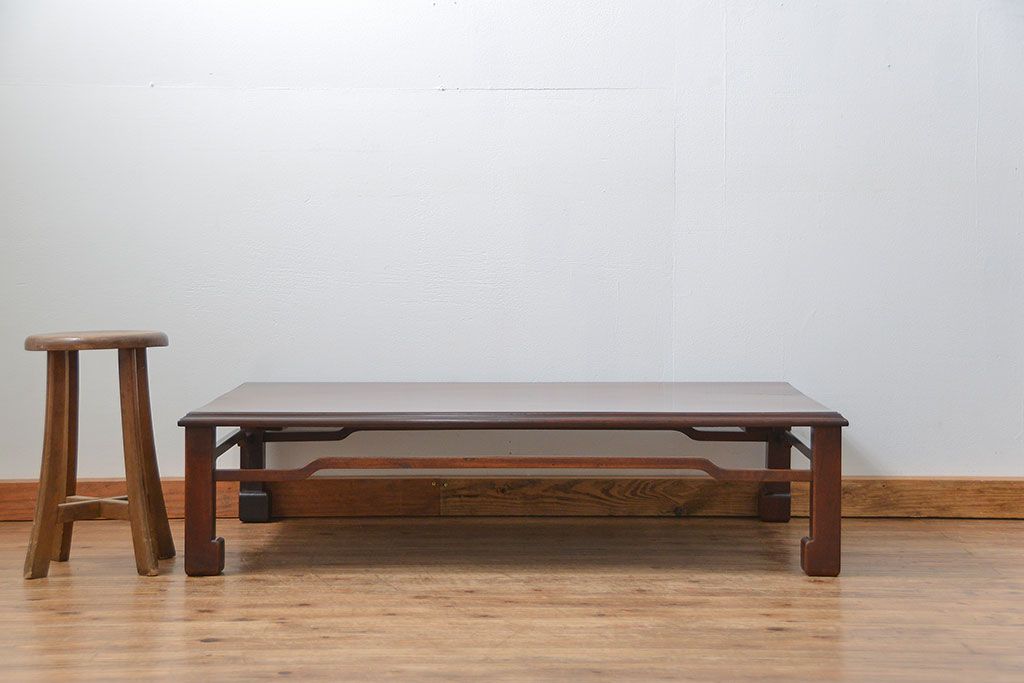 アンティーク家具　古民具・骨董 総欅材のシンプルでモダンな座卓(テーブル、机)