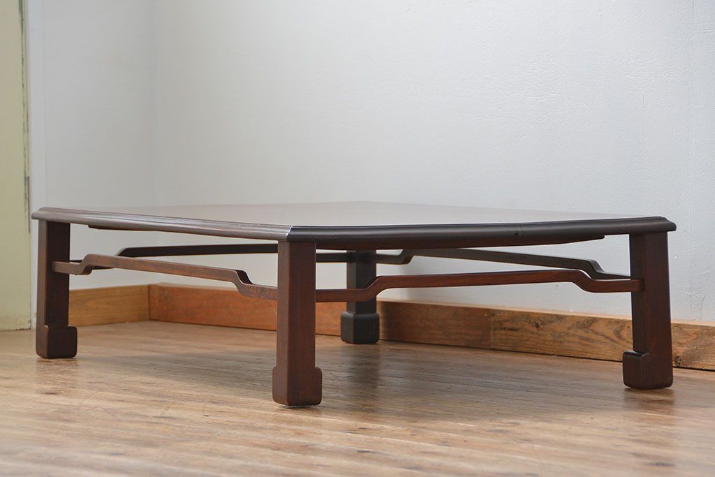 アンティーク家具　古民具・骨董 総欅材のシンプルでモダンな座卓(テーブル、机)