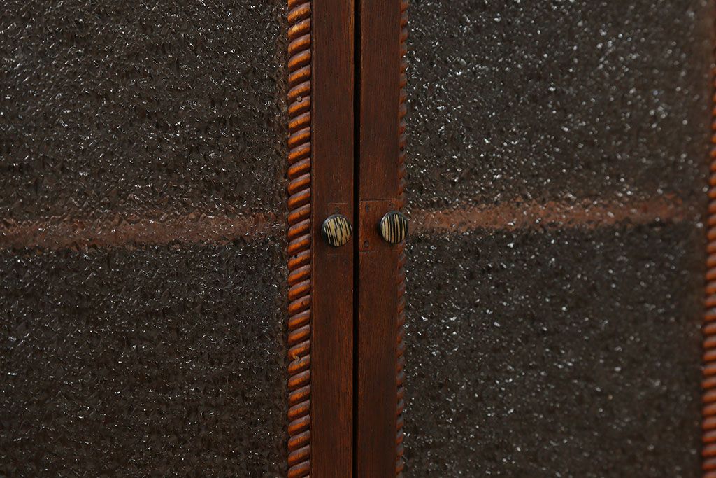 アンティーク家具　アンティーク 古い栓材の小さなダイヤガラス本箱(1) (収納棚)