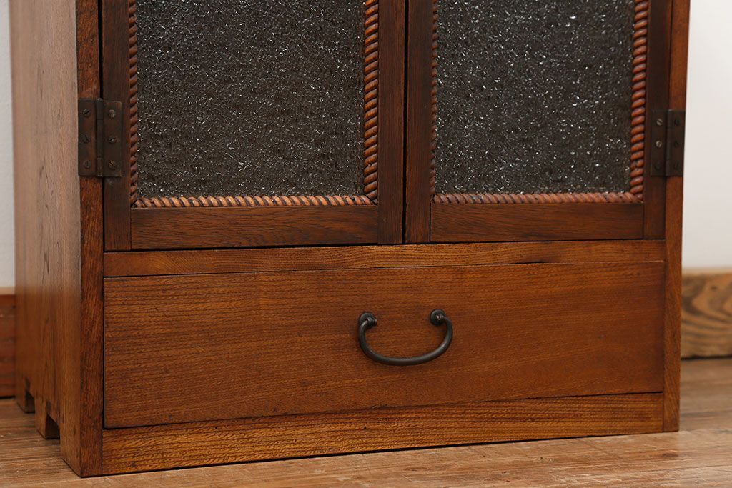 アンティーク家具　アンティーク 古い栓材の小さなダイヤガラス本箱(1) (収納棚)