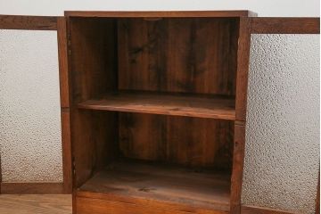 アンティーク家具　アンティーク 古い栓材の小さなダイヤガラス本箱(1) (収納棚)