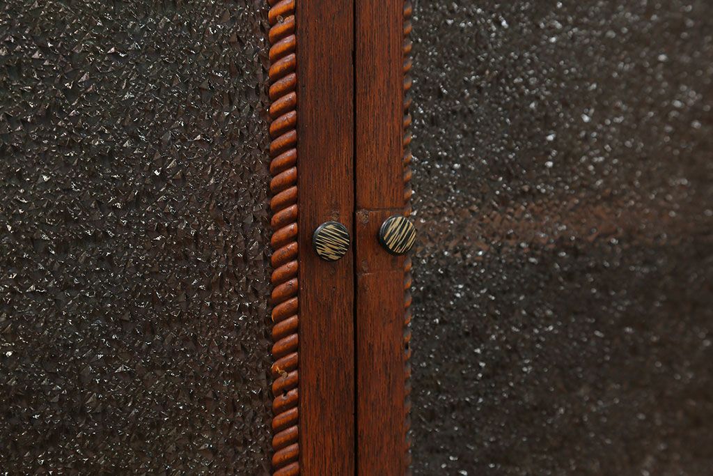 アンティーク家具　アンティーク 古い栓材の小さなダイヤガラス本箱(2) (収納棚)