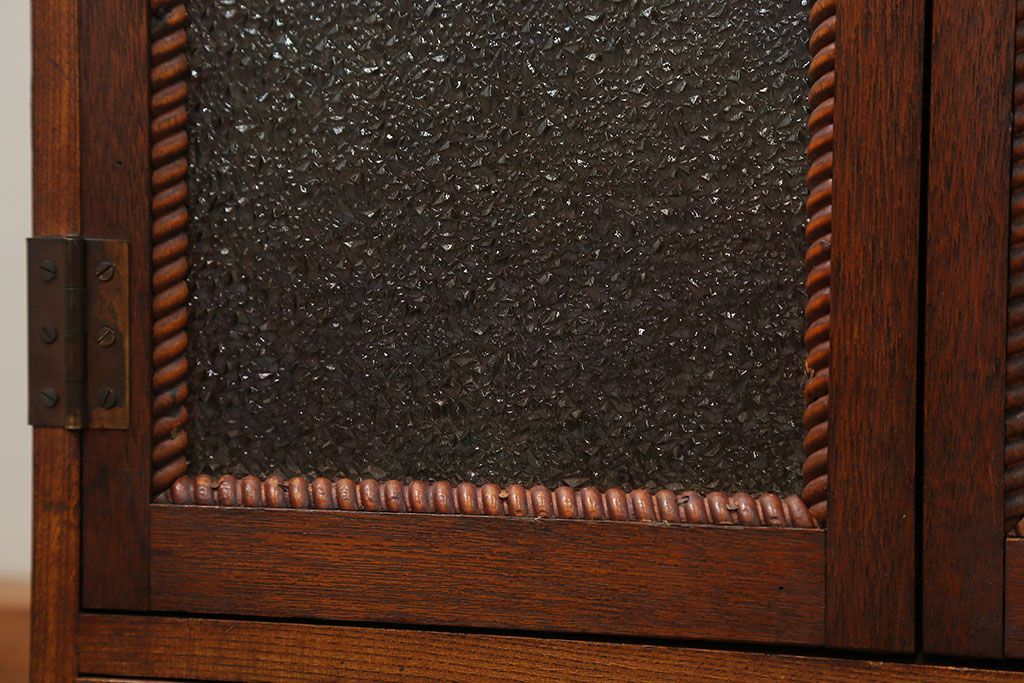 アンティーク家具　アンティーク 古い栓材の小さなダイヤガラス本箱(2) (収納棚)