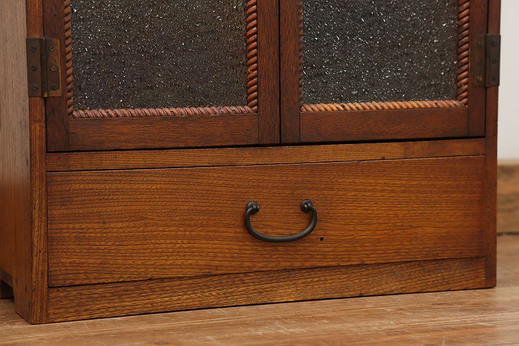 アンティーク家具　アンティーク 古い栓材の小さなダイヤガラス本箱(2) (収納棚)