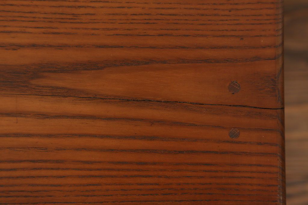 アンティーク雑貨　古民具・骨董 古い欅材のコブのデザインが素晴らしい 小さな机(テーブル)