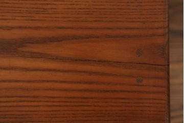 アンティーク雑貨　古民具・骨董 古い欅材のコブのデザインが素晴らしい 小さな机(テーブル)