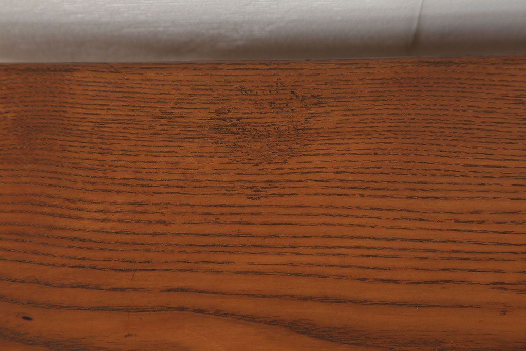 アンティーク雑貨　古民具・骨董 古い欅材のコブのデザインが素晴らしい 小さな机(テーブル)