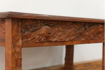 アンティーク雑貨　古民具・骨董 古い欅材のコブのデザインが素晴らしい 小さな机(テーブル)