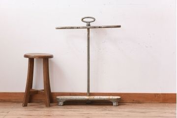 アンティーク雑貨　フランスアンティーク　鋳物製!シャビーで重厚な傘立て(アンブレラスタンド)